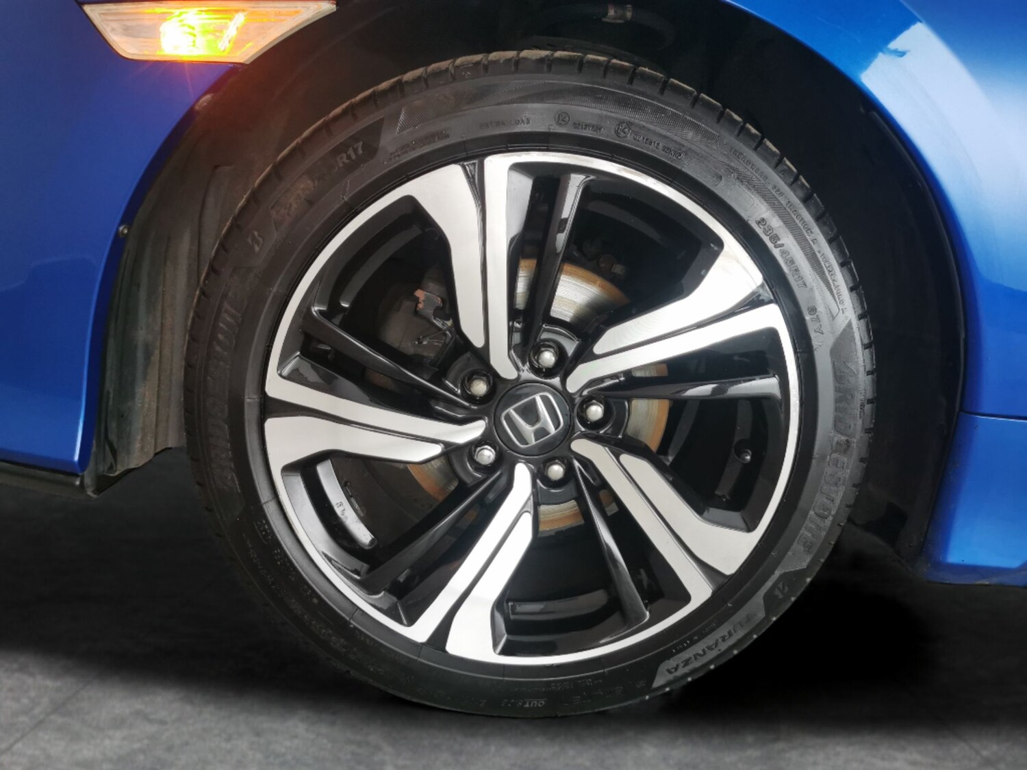 Used Honda Civic 2018 for sale - 76627523: Photo 22