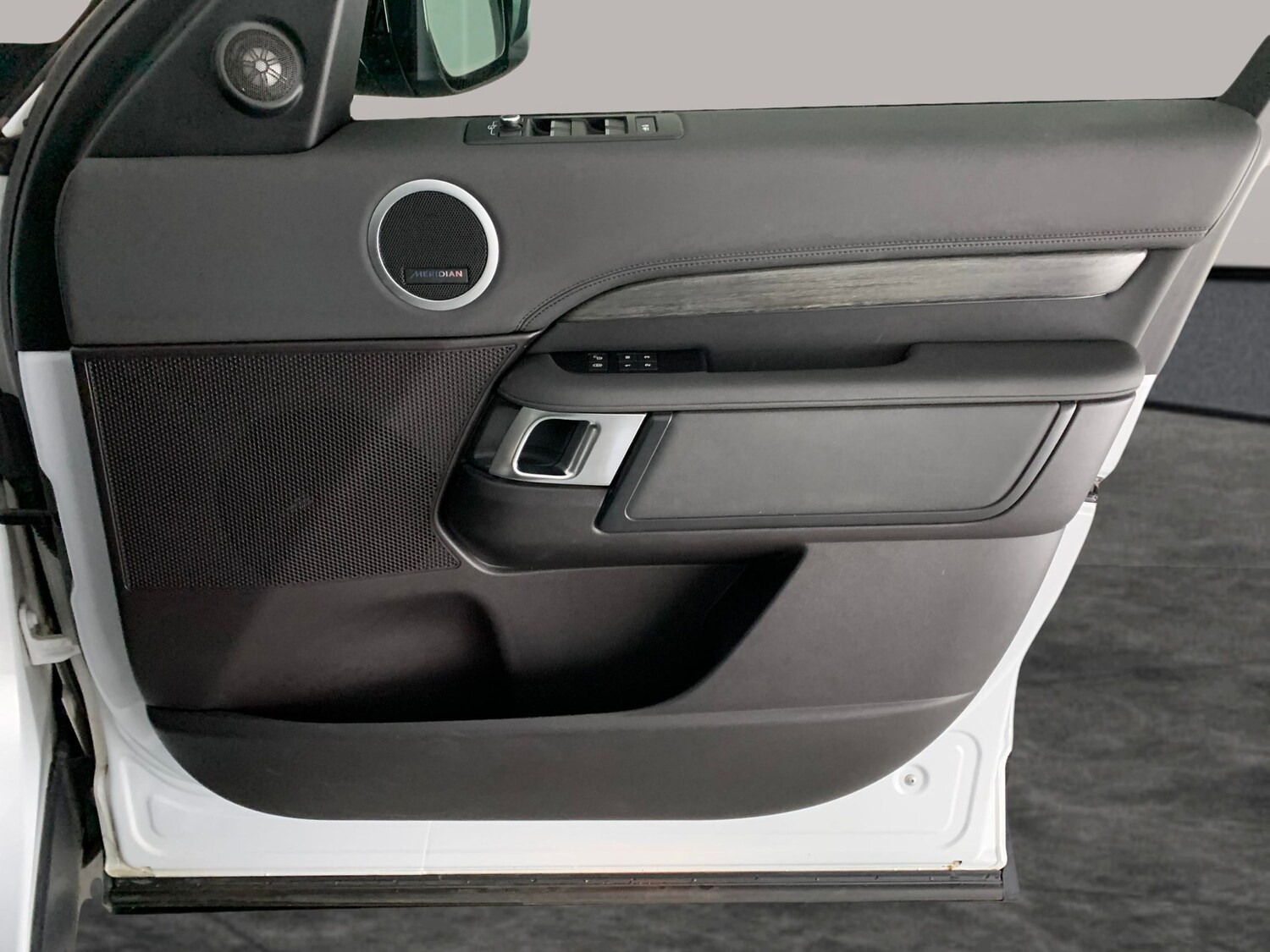 Used Land Rover Discovery 2019 for sale - 77485291: Photo 35