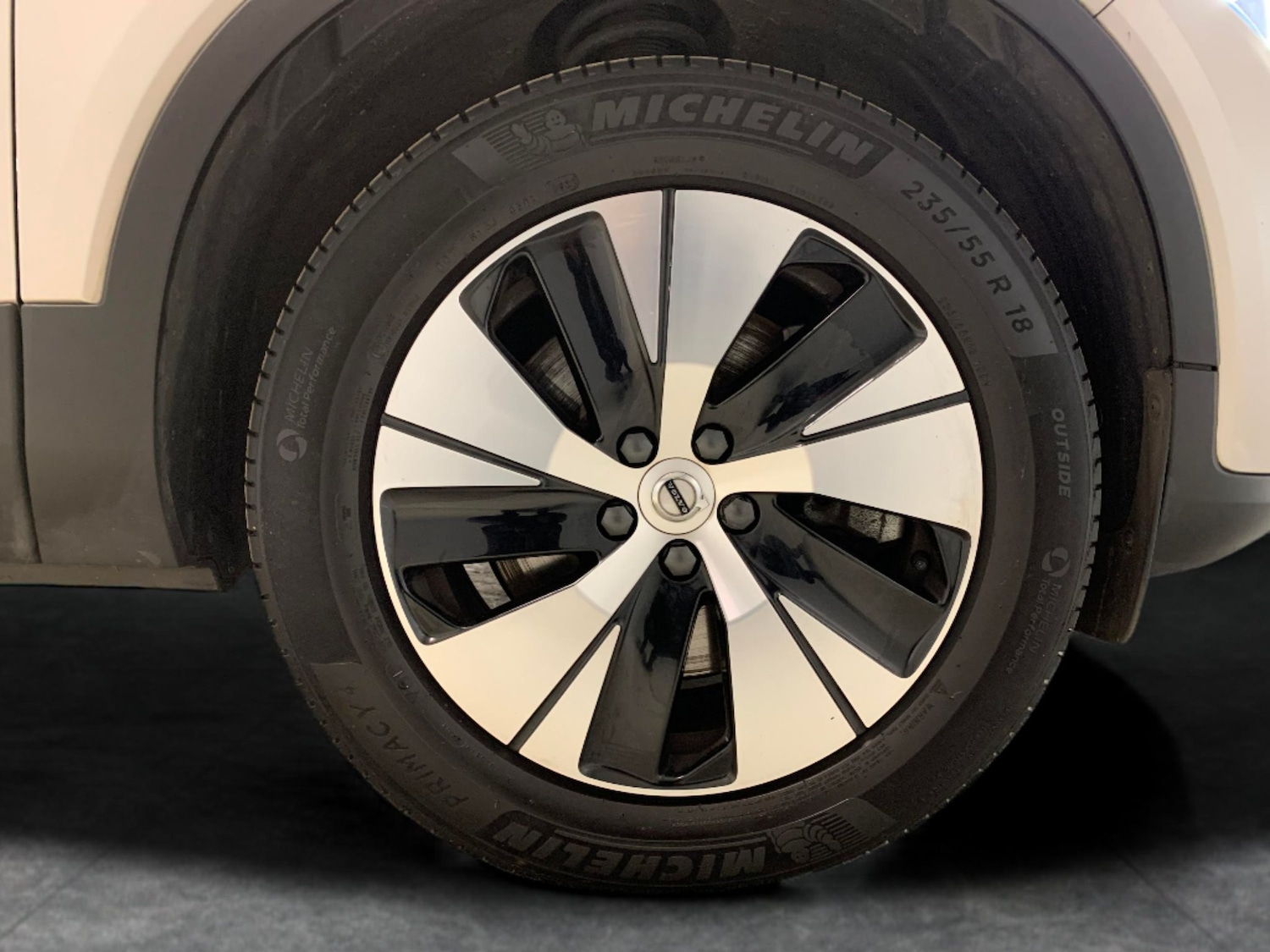 Used Volvo XC40 2022 for sale - 76707031: Photo 23