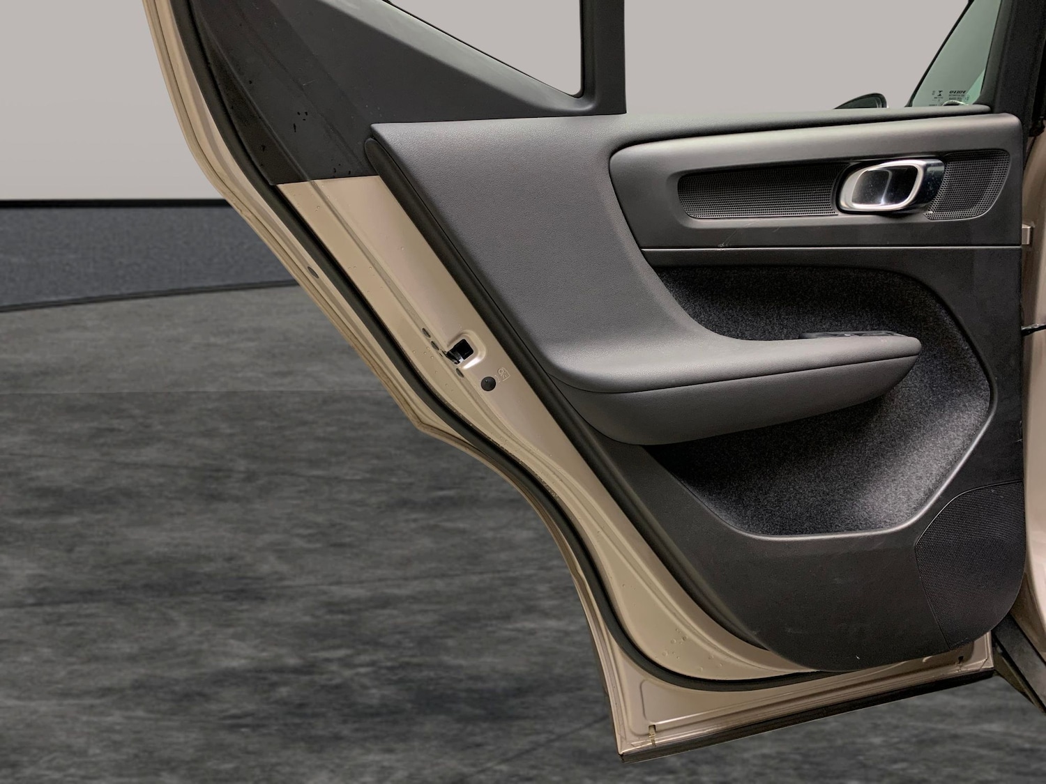 Used Volvo XC40 2022 for sale - 76707031: Photo 27