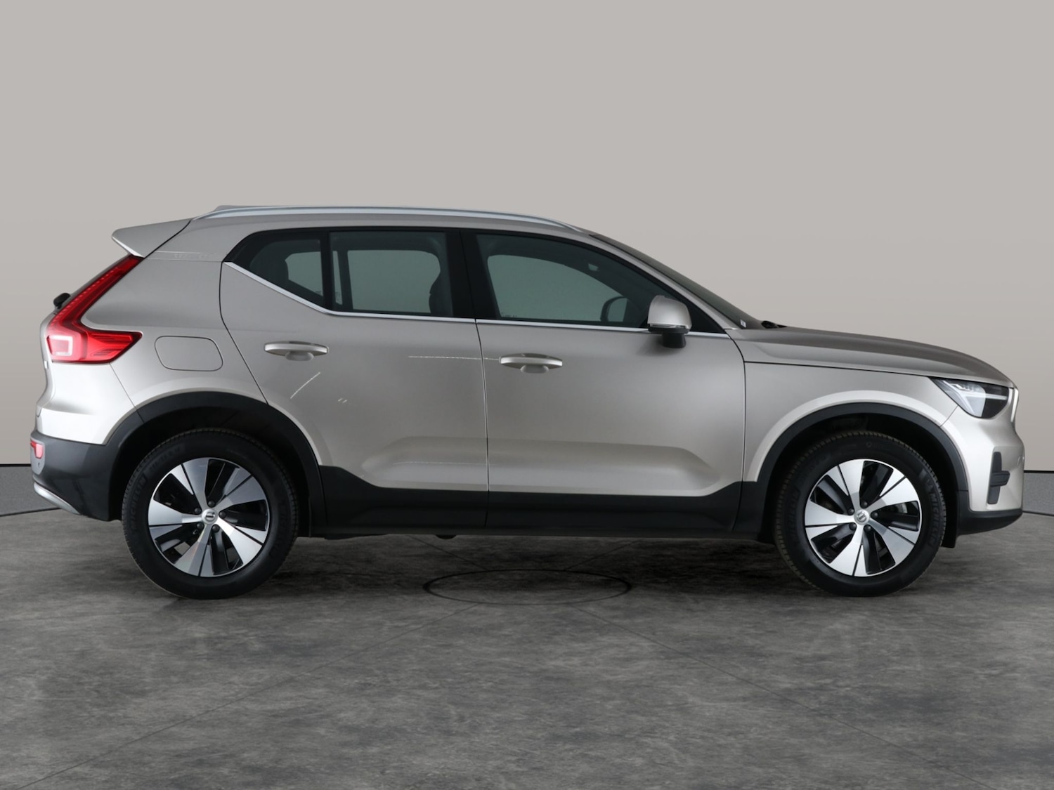 Used Volvo XC40 2022 for sale - 76707031: Photo 9