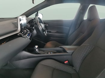 Used Toyota C-HR 2020 for sale - 79611786: Photo