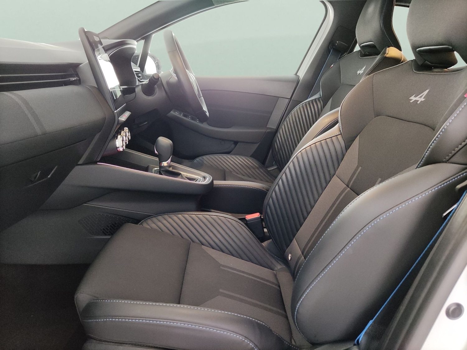 Used Renault Clio 2024 for sale - 78166784: Photo 4