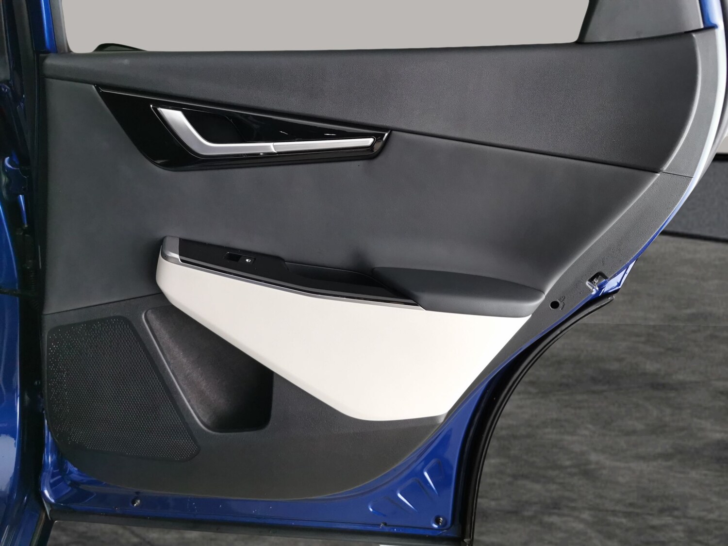 Used Kia EV6 2023 for sale - 77350928: Photo 28