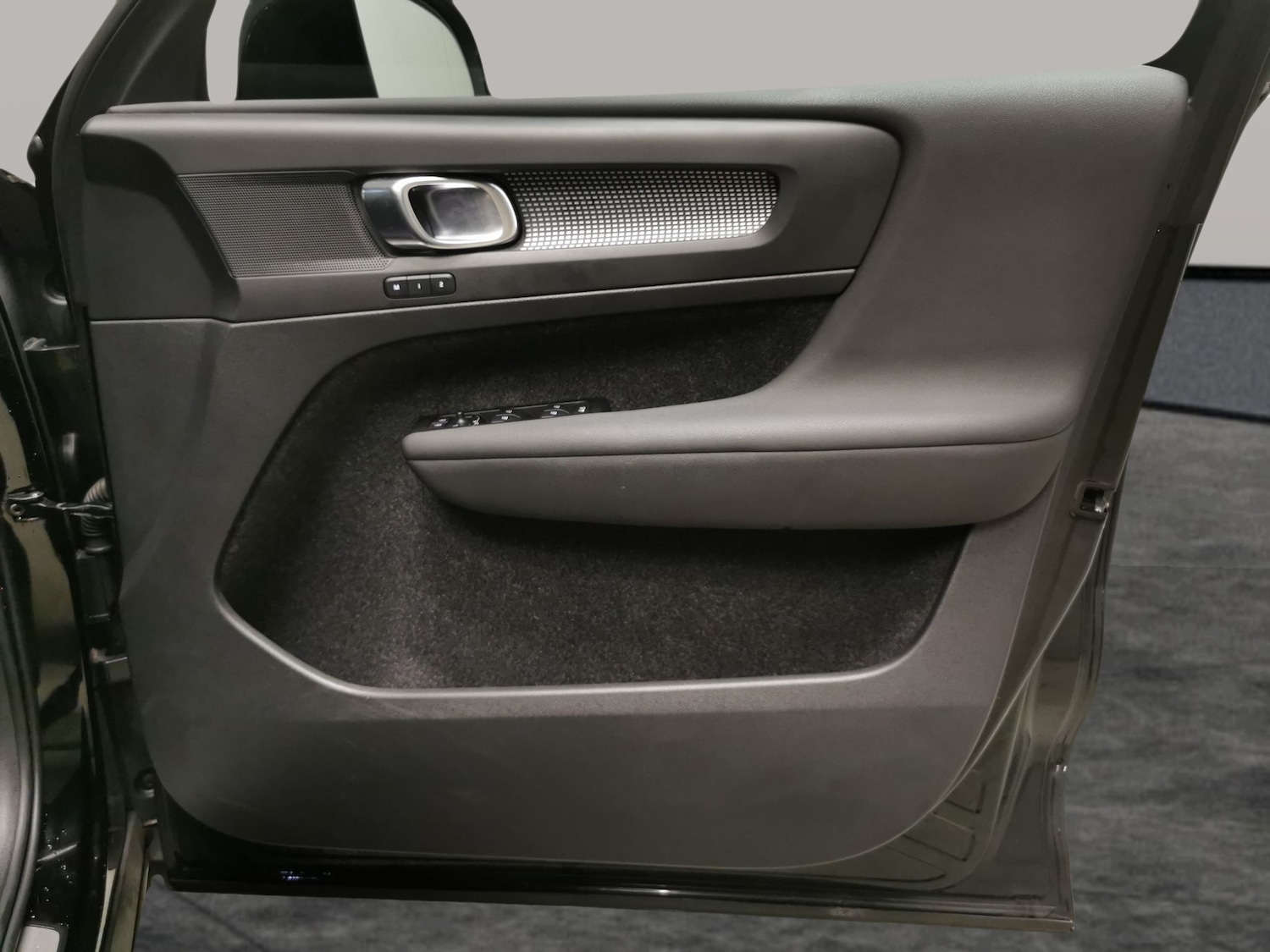 Used Volvo XC40 2021 for sale - 77159722: Photo 29