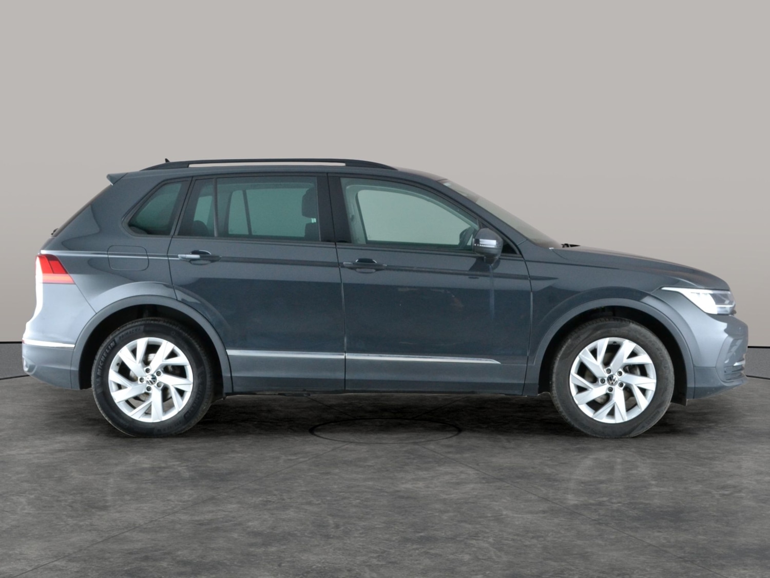Used Volkswagen Tiguan 2022 for sale - 77165668: Photo 9