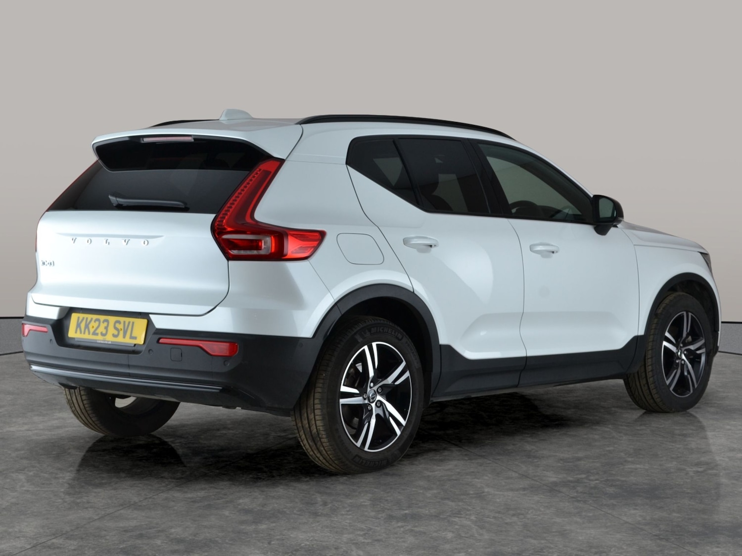 Used Volvo XC40 2023 for sale - 77241264: Photo 10