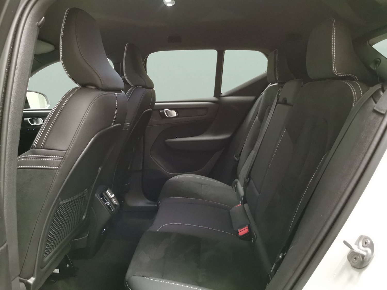 Used Volvo XC40 2023 for sale - 77241264: Photo 24