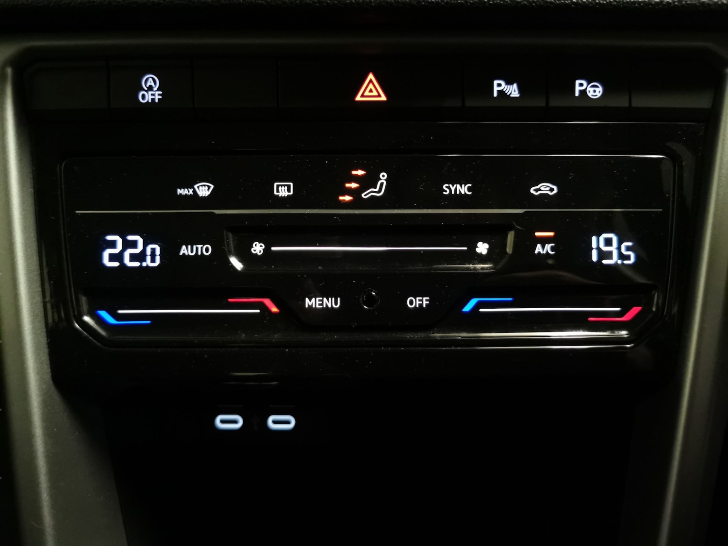 Used Volkswagen T-Roc 2023 for sale - 77043493: Photo 15