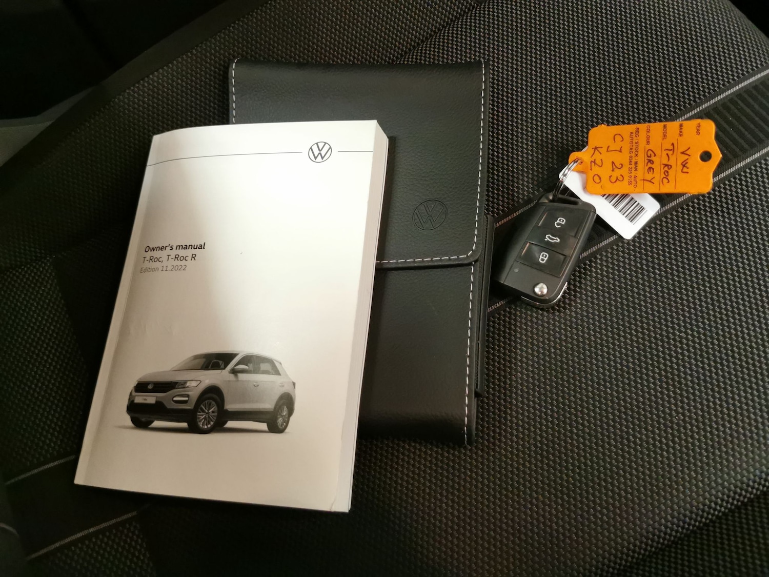 Used Volkswagen T-Roc 2023 for sale - 77043493: Photo 25