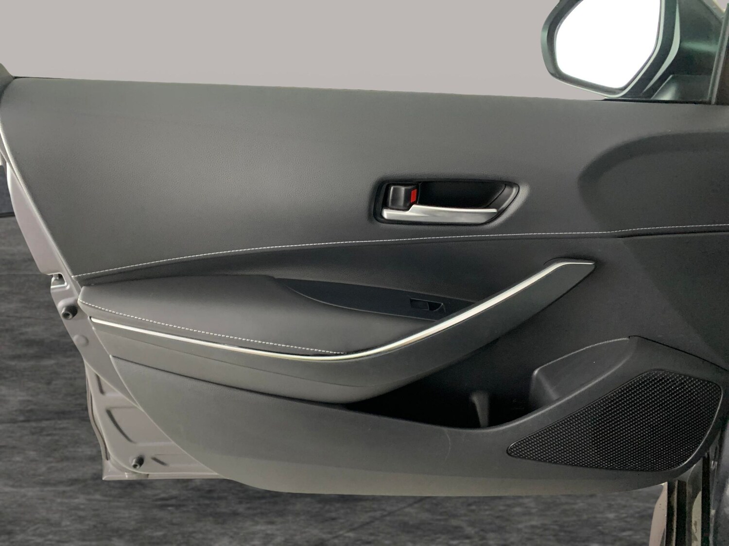 Used Toyota Corolla for sale - 77480450: Photo 30