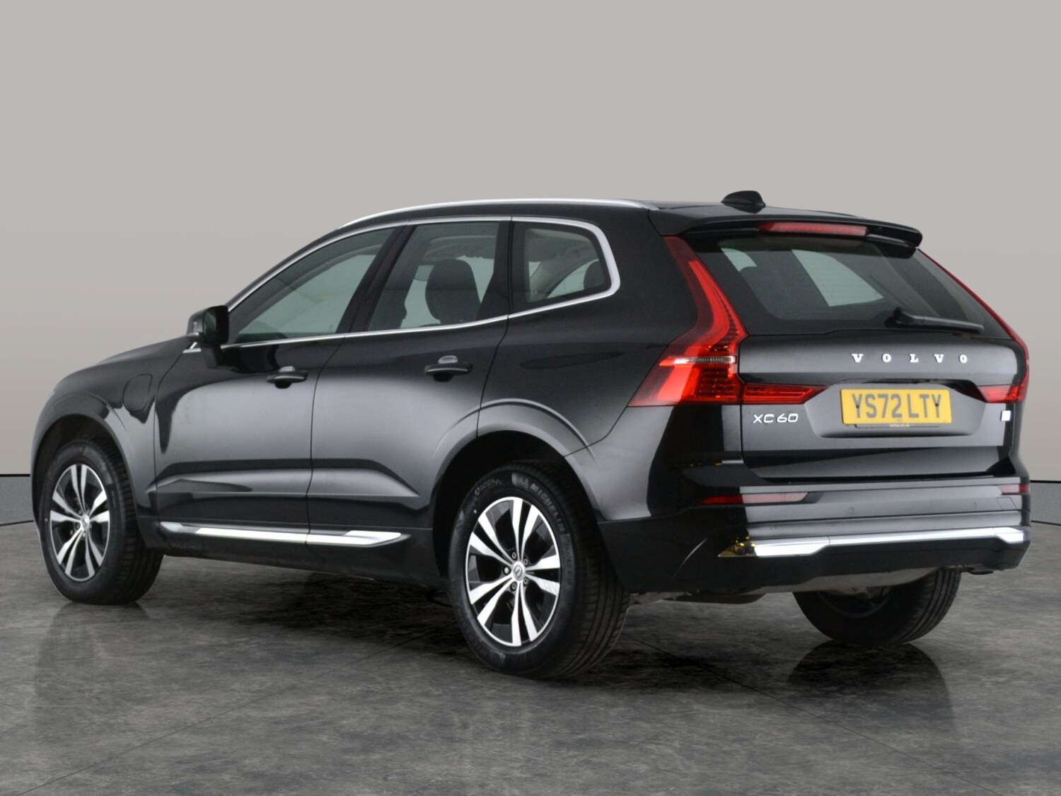 Used Volvo XC60 2022 for sale - 77588898: Photo 10