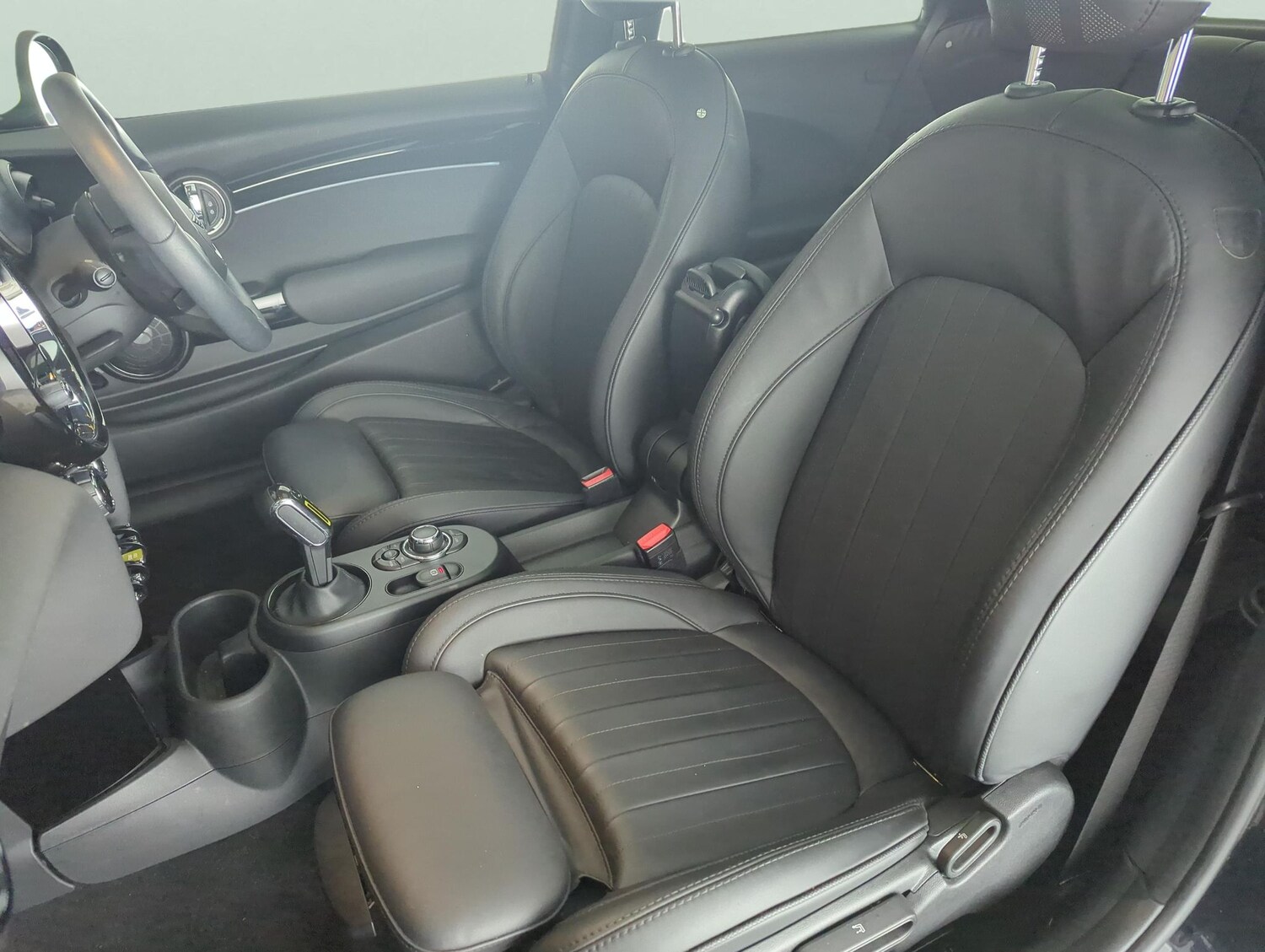 Used MINI Hatch 2022 for sale - 77543064: Photo 8