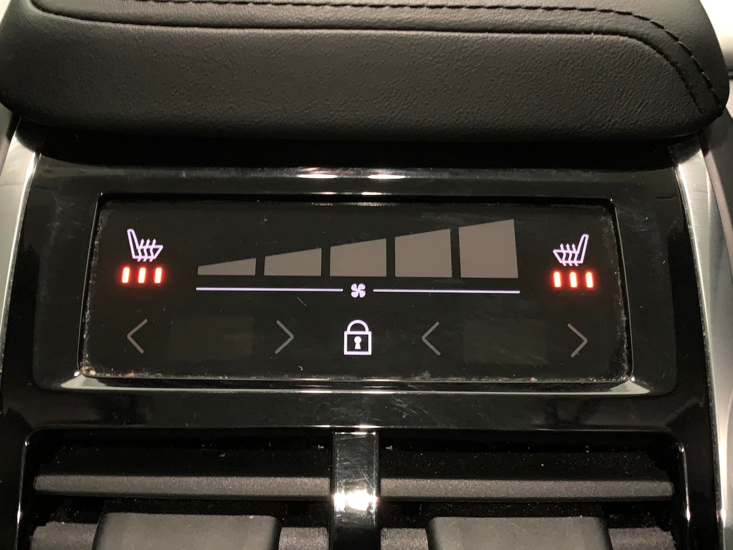 Used Volvo XC60 2023 for sale - 76717809: Photo 15