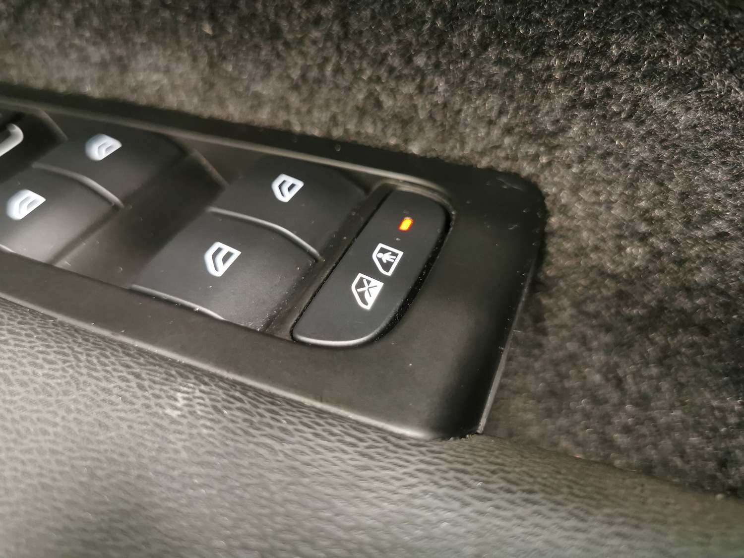 Used Volvo XC40 for sale - 77221588: Photo 15