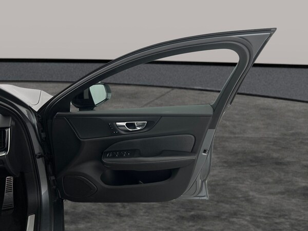 Used Volvo V60 2020 for sale - 76264252: Photo 35