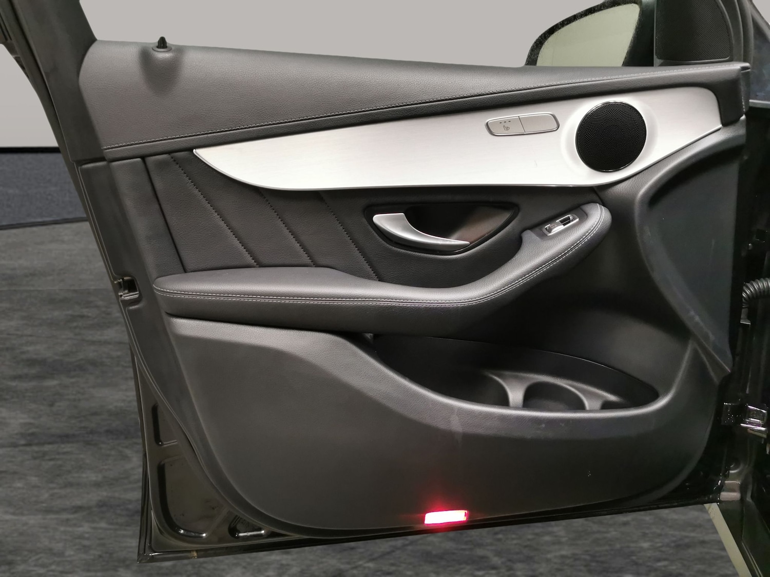 Used Mercedes-Benz GLC 2022 for sale - 77631071: Photo 26