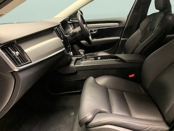 Used Volvo S90 2020 for sale - 76342465: Photo