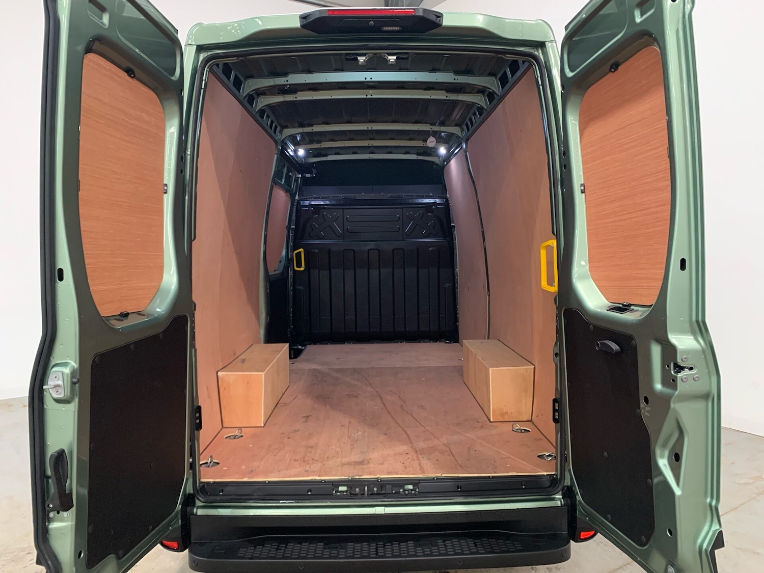 Used Iveco Daily 2024 for sale - 77399604: Photo 11