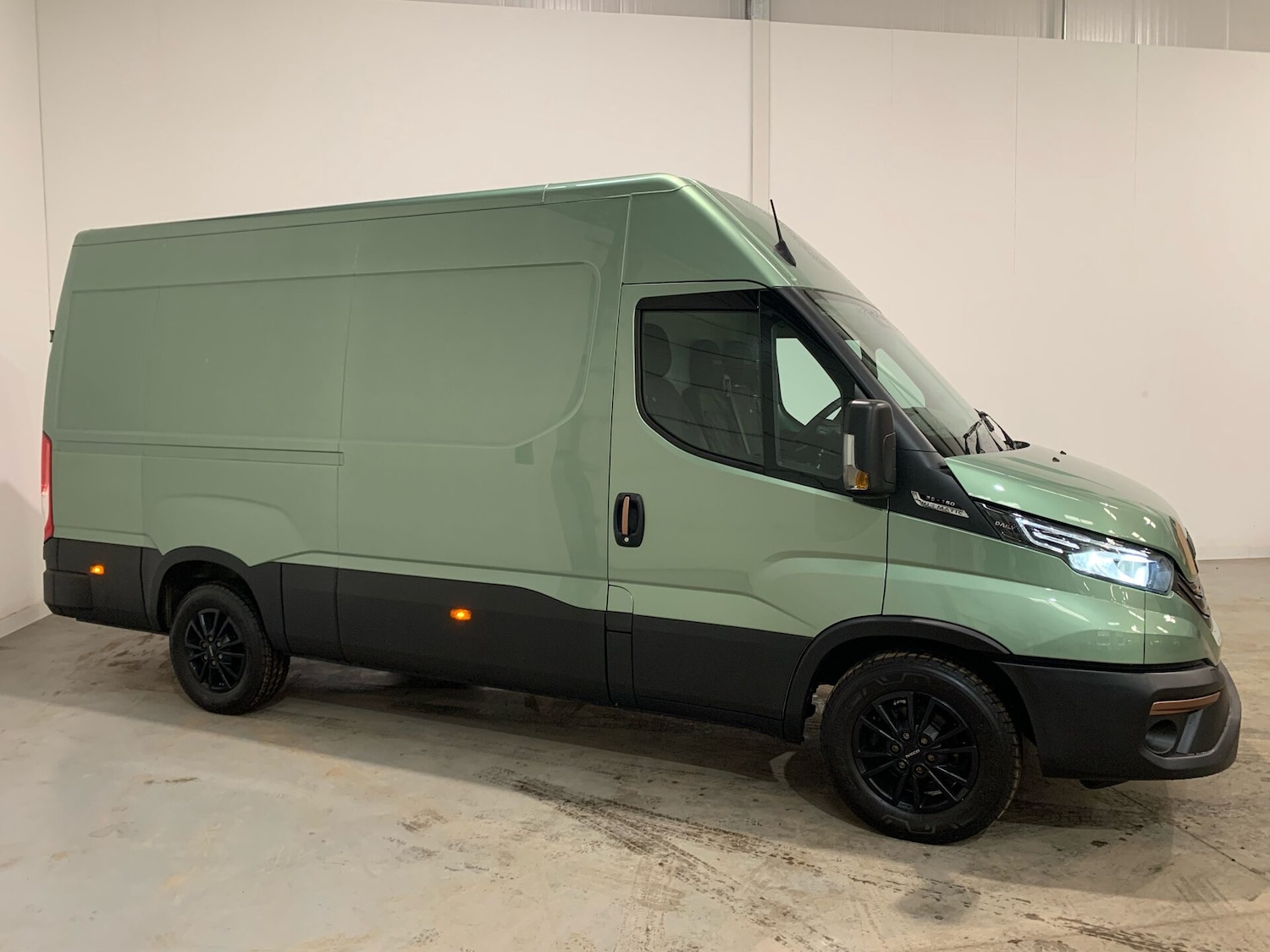 Used Iveco Daily 2024 for sale - 77399604: Photo 3