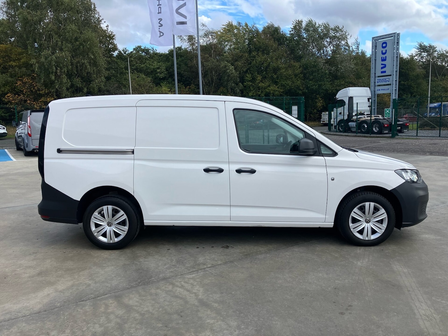 Used Volkswagen Caddy Maxi 2021 for sale - 76436306: Photo 4