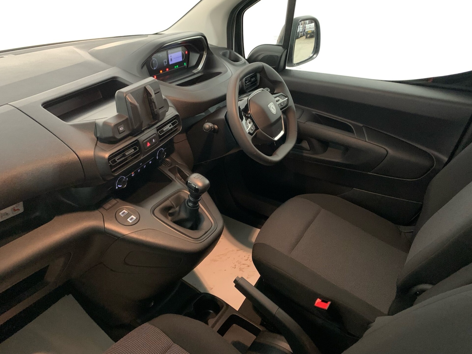 Used Peugeot Partner 2025 for sale - 76267847: Photo 25