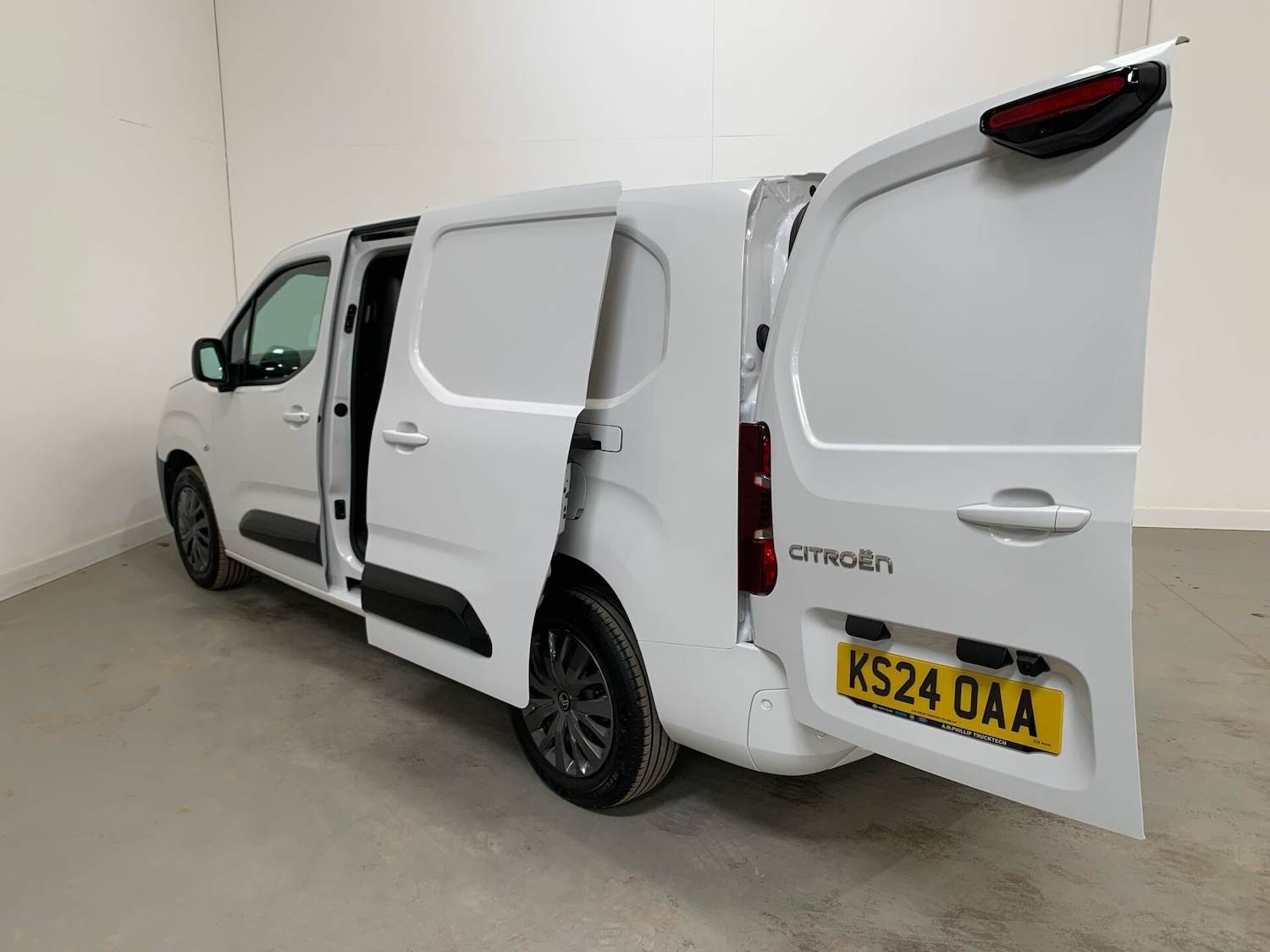 Used Citroen Berlingo 2024 for sale - 76264513: Photo 11