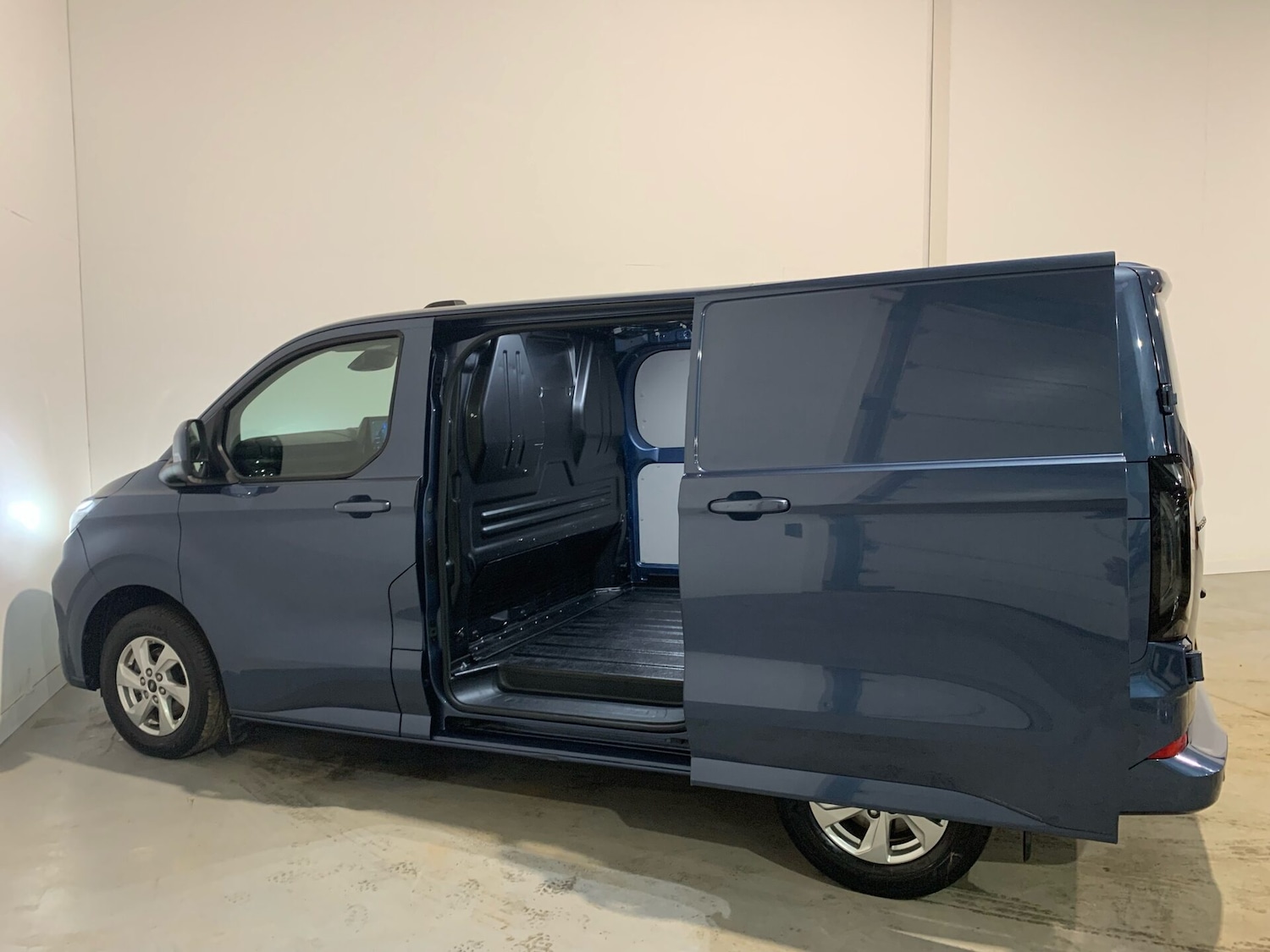 Used Ford Transit Custom 2024 for sale - 77391798: Photo 13