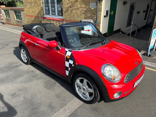 Used MINI Convertible 2009 for sale - 72824957: Photo 10