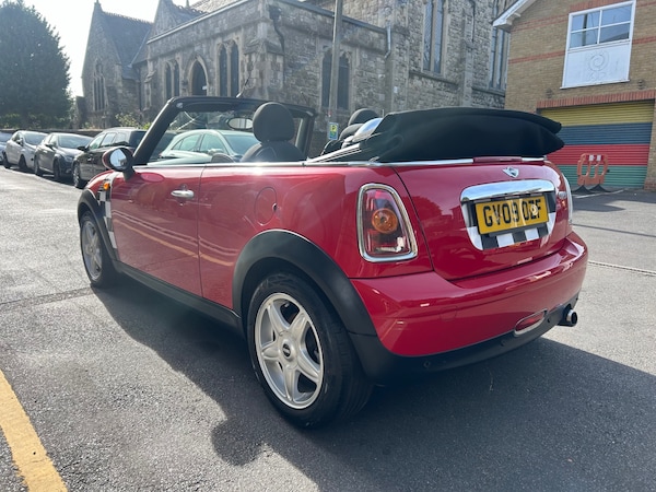 Used MINI Convertible 2009 for sale - 72824957: Photo 5
