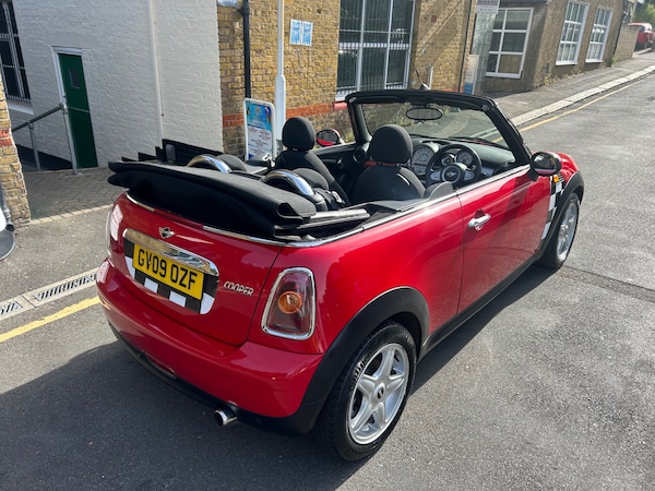 Used MINI Convertible 2009 for sale - 72824957: Photo 7