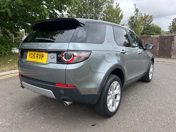 Used Land Rover Discovery Sport 2015 for sale - 75700377: Photo