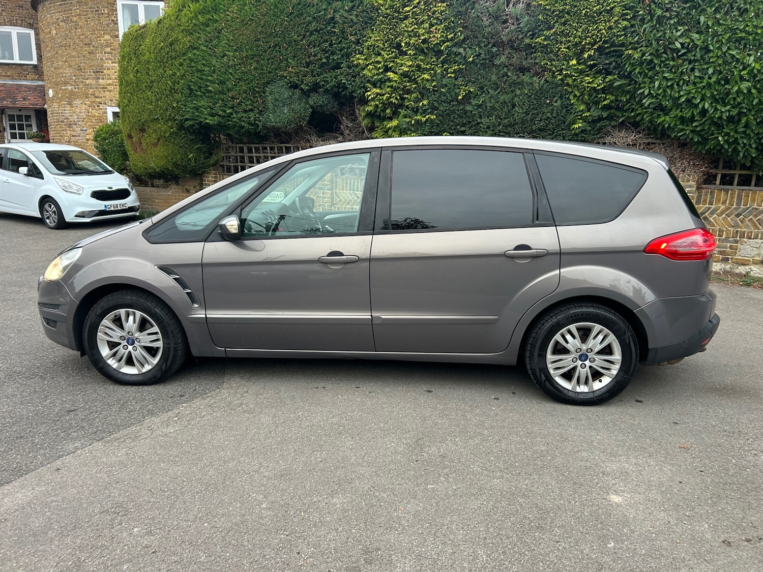 Used Ford S-Max 2012 for sale - 76525659: Photo 9