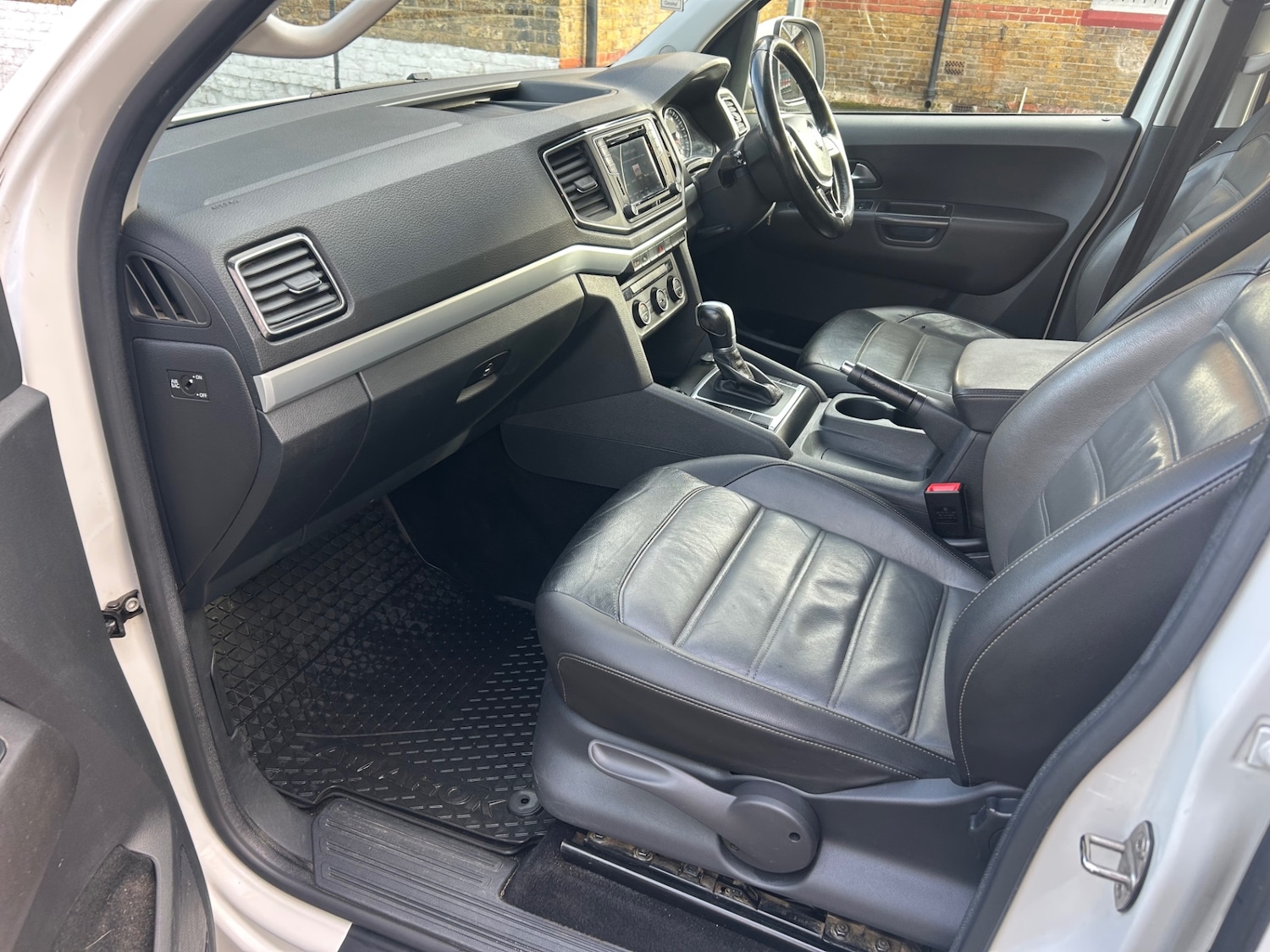 Used Volkswagen Amarok 2018 for sale - 77590128: Photo 16