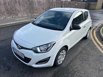 Used Hyundai i20 2012 for sale - 77896109: Photo
