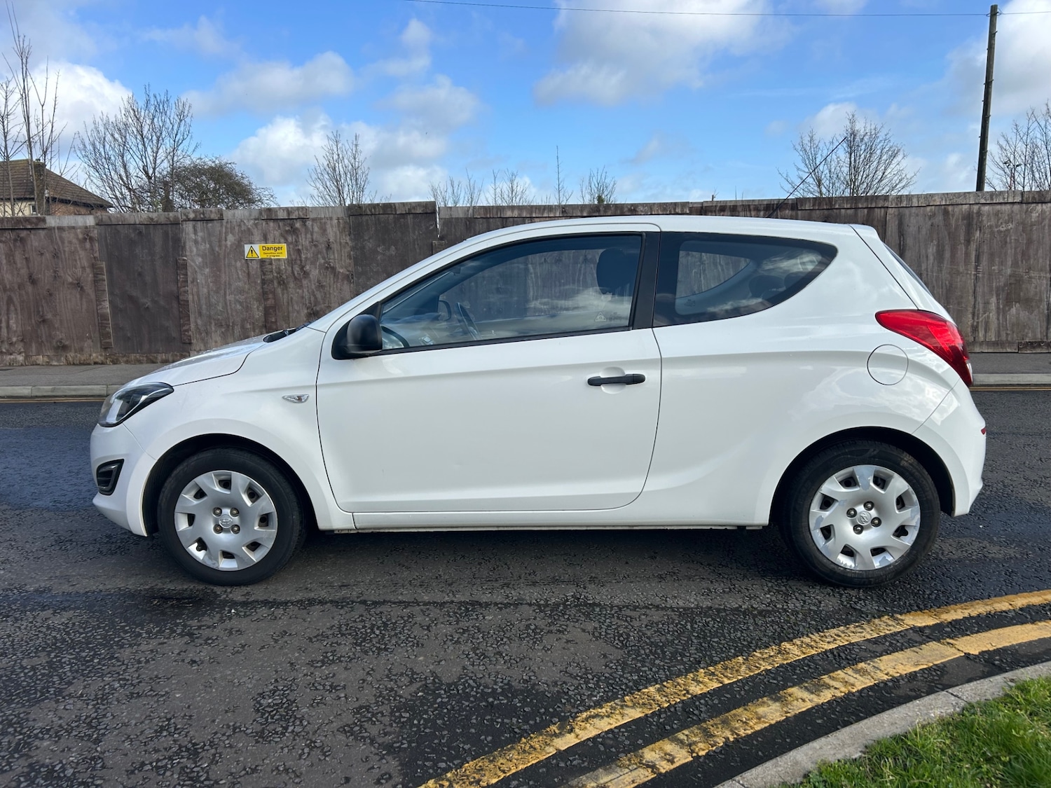 Used Hyundai i20 2012 for sale - 77896109: Photo 3