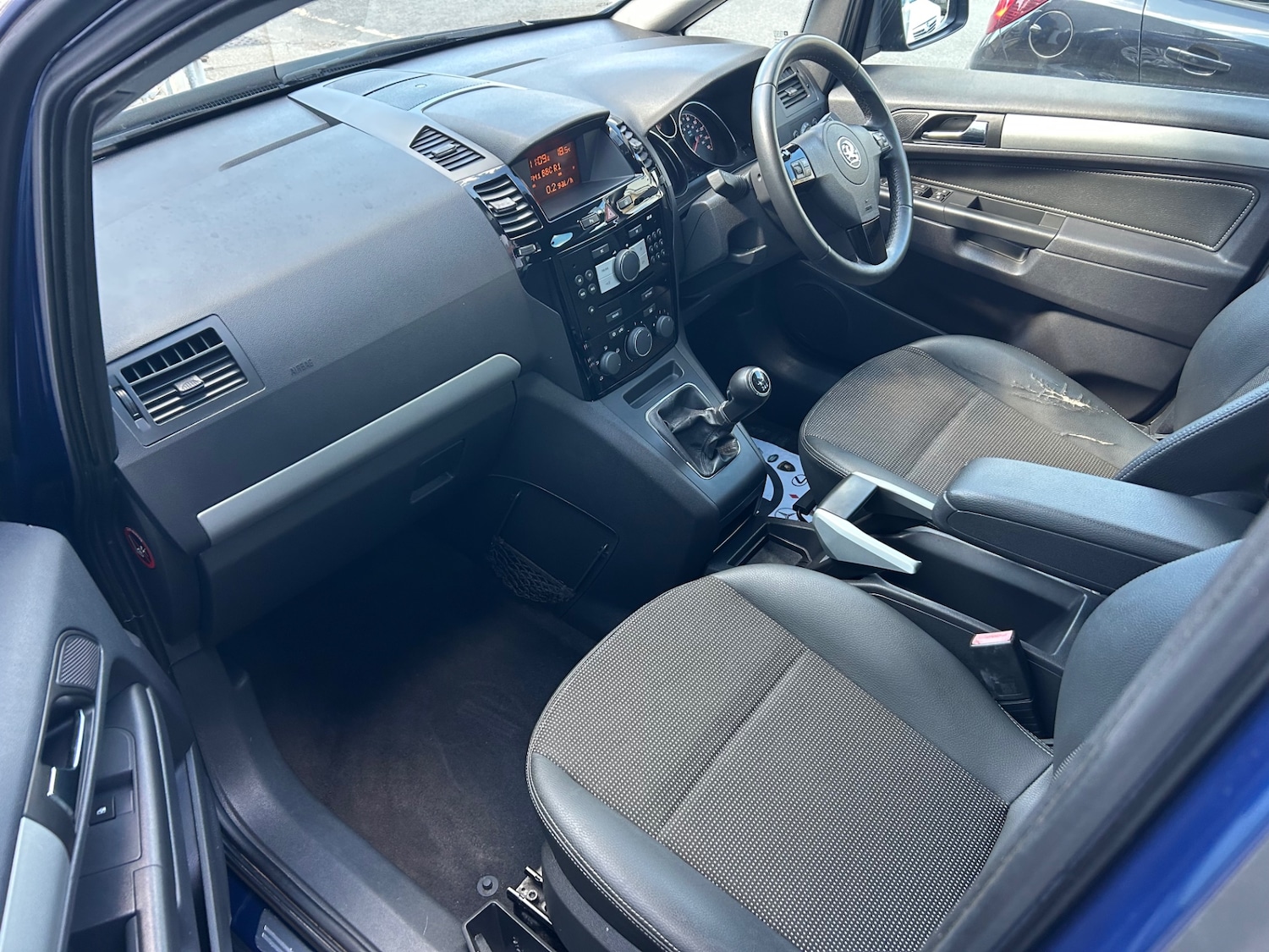 Used Vauxhall Zafira 2010 for sale - 76096652: Photo 15