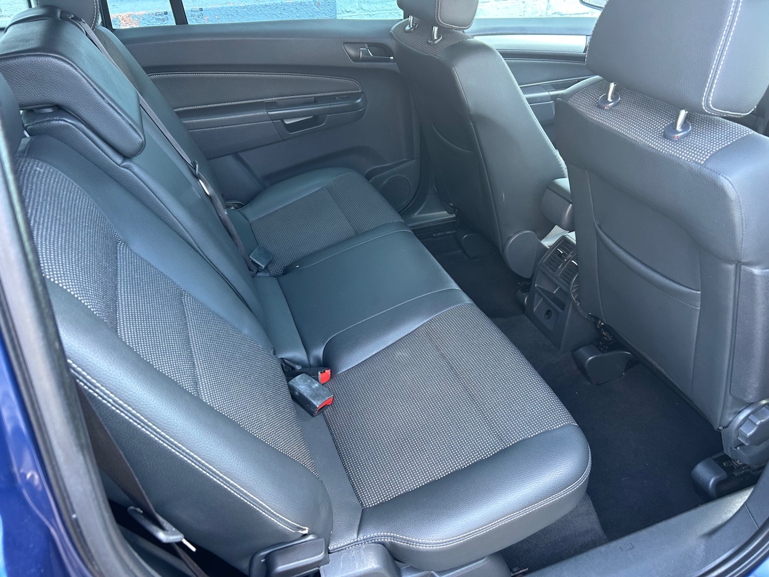 Used Vauxhall Zafira 2010 for sale - 76096652: Photo 17