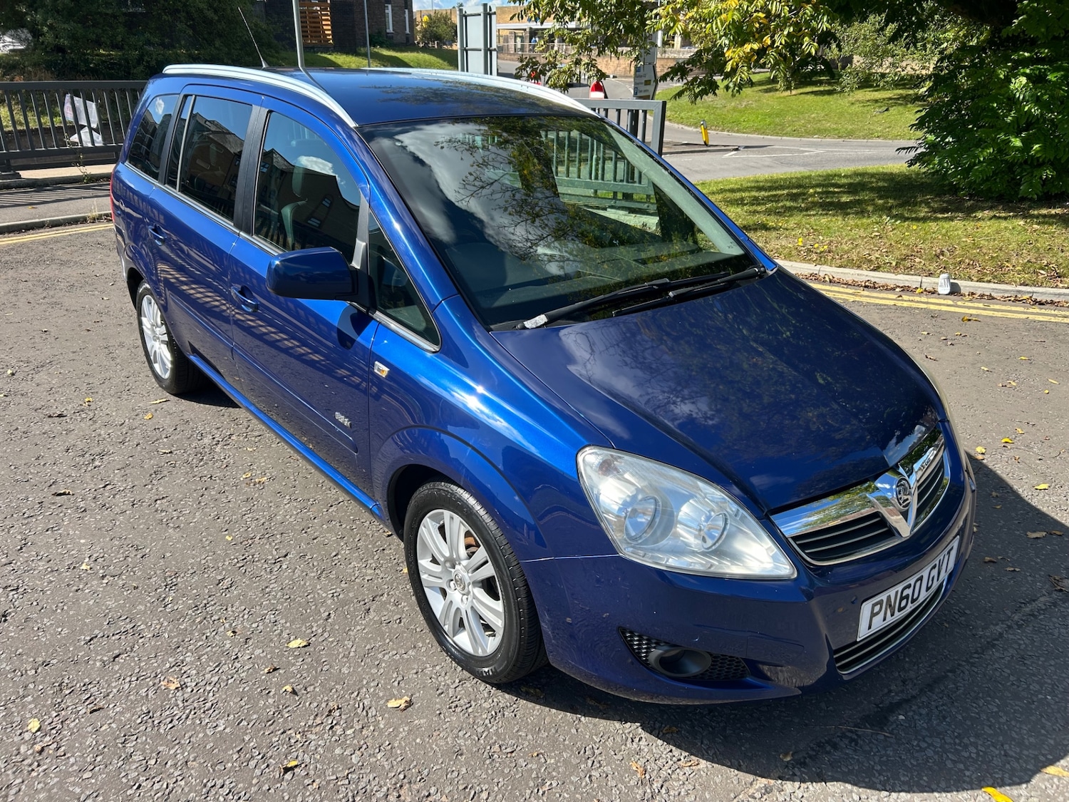 Used Vauxhall Zafira 2010 for sale - 76096652: Photo 2