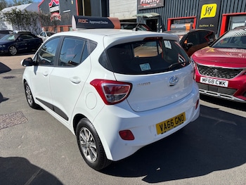 Used Hyundai i10 2016 for sale - 78367222: Photo
