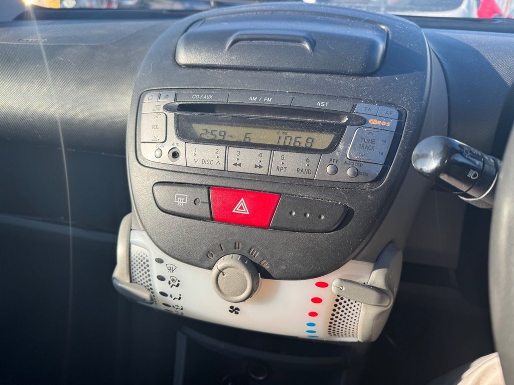 Used Toyota AYGO 2012 for sale - 76686206: Photo 5