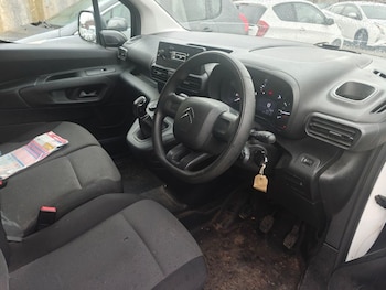 Used Citroen Berlingo 2020 for sale - 76792192: Photo