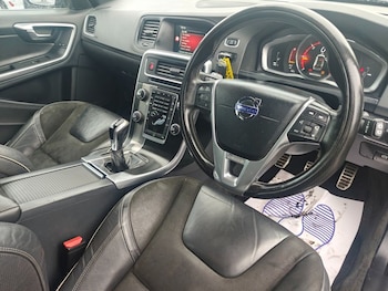 Used Volvo V60 2017 for sale - 78008757: Photo