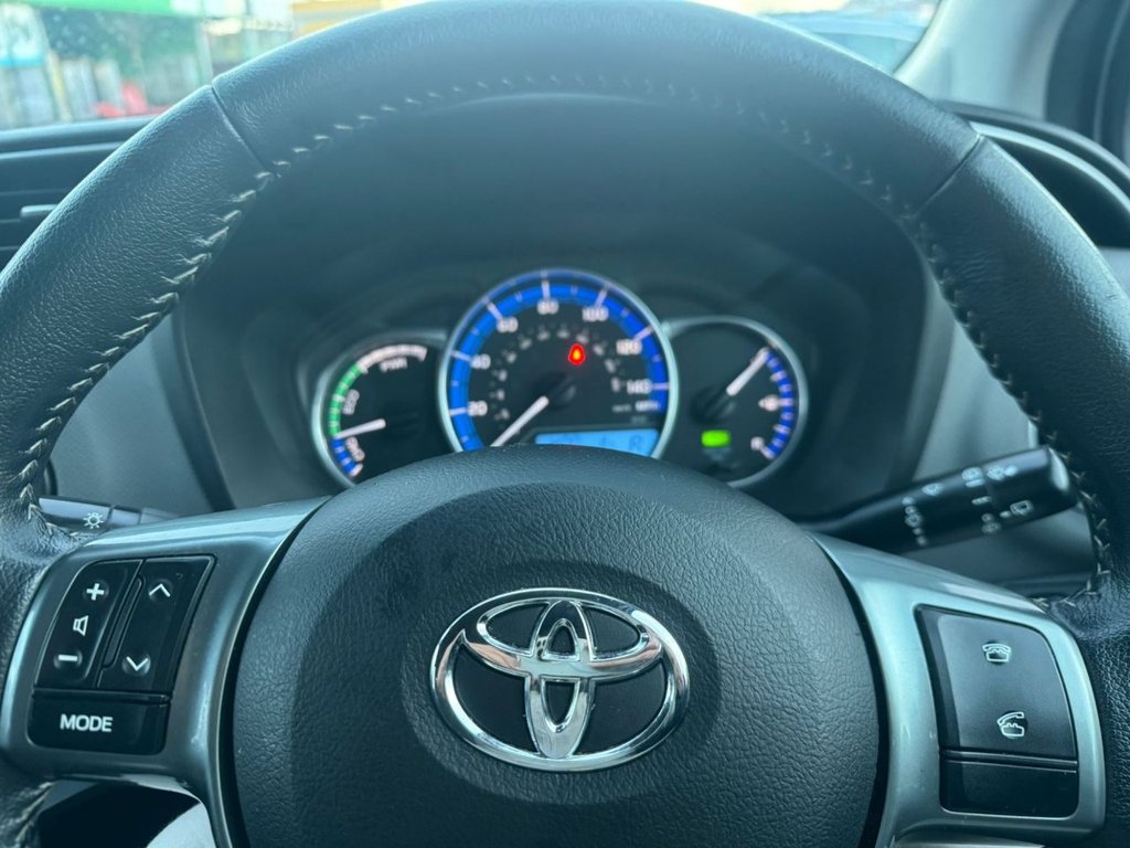 Used Toyota Yaris 2014 for sale - 77227034: Photo 9