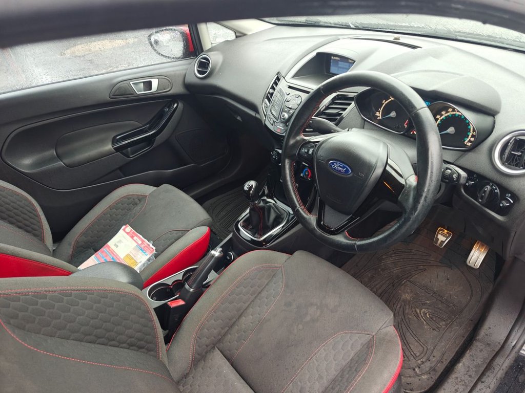 Used Ford Fiesta 2015 for sale - 76856343: Photo 4