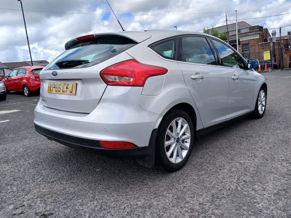 Used Ford Focus 2015 for sale - 75149662: Photo 2