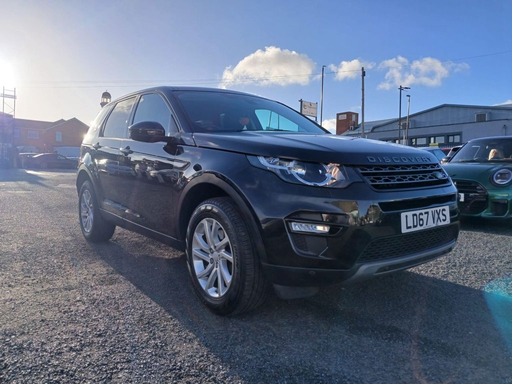 Used Land Rover Discovery Sport 2017 for sale - 76417396: Photo 1