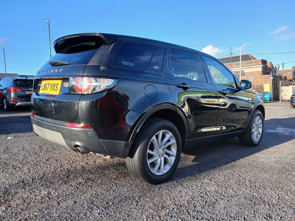 Used Land Rover Discovery Sport 2017 for sale - 76417396: Photo 2