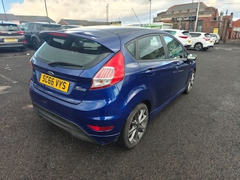 Used Ford Fiesta 2016 for sale - 76740319: Photo
