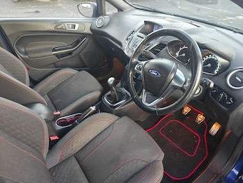 Used Ford Fiesta 2016 for sale - 76740319: Photo